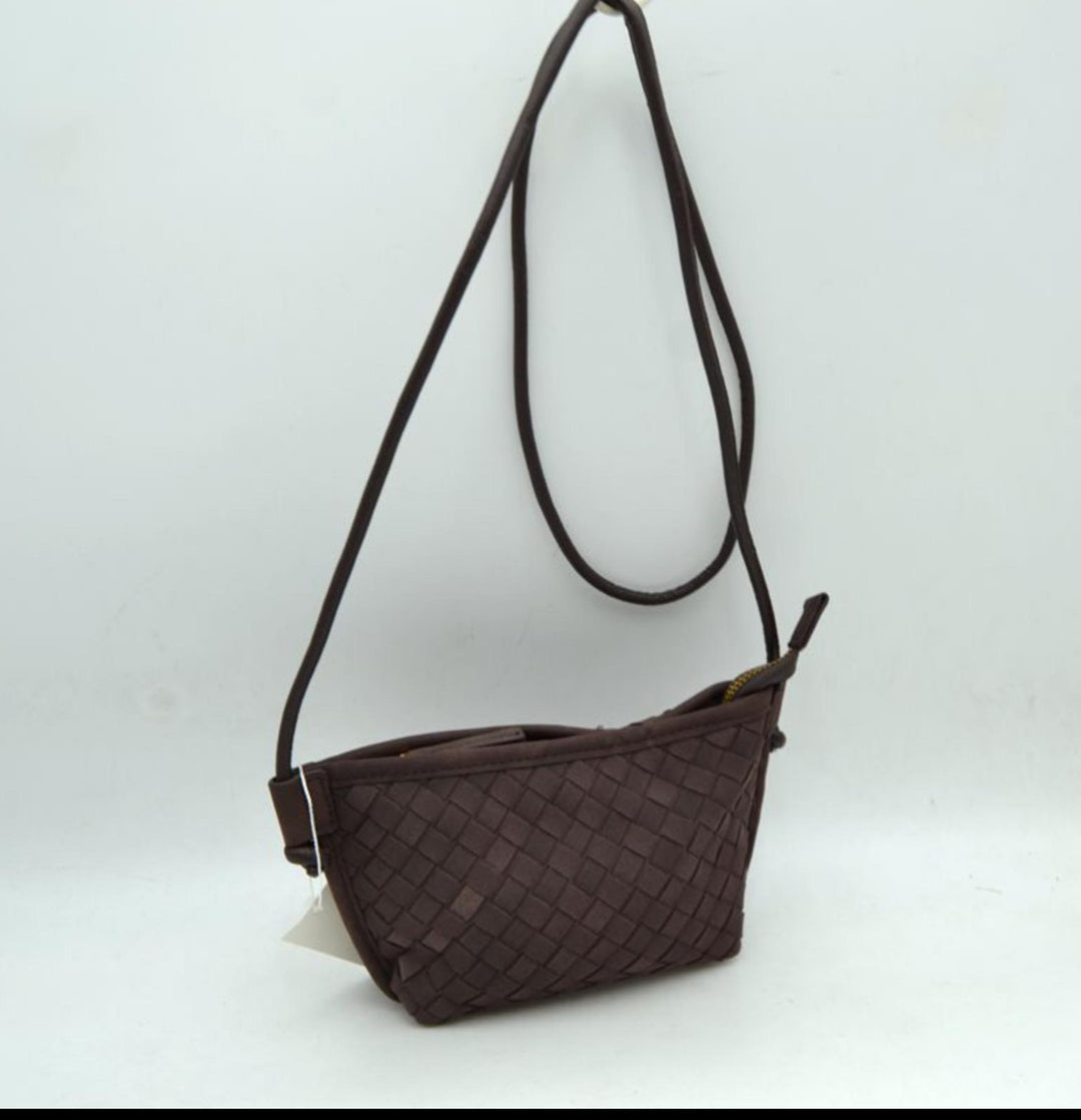 Suede Woven Crossbody Bag Y4218 EMH1025