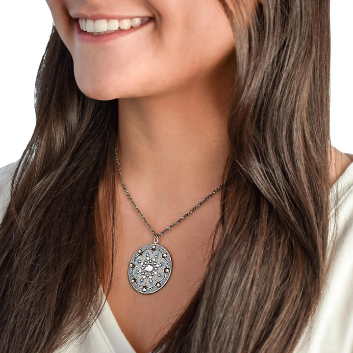 Loira Crystal Necklace AKD1025