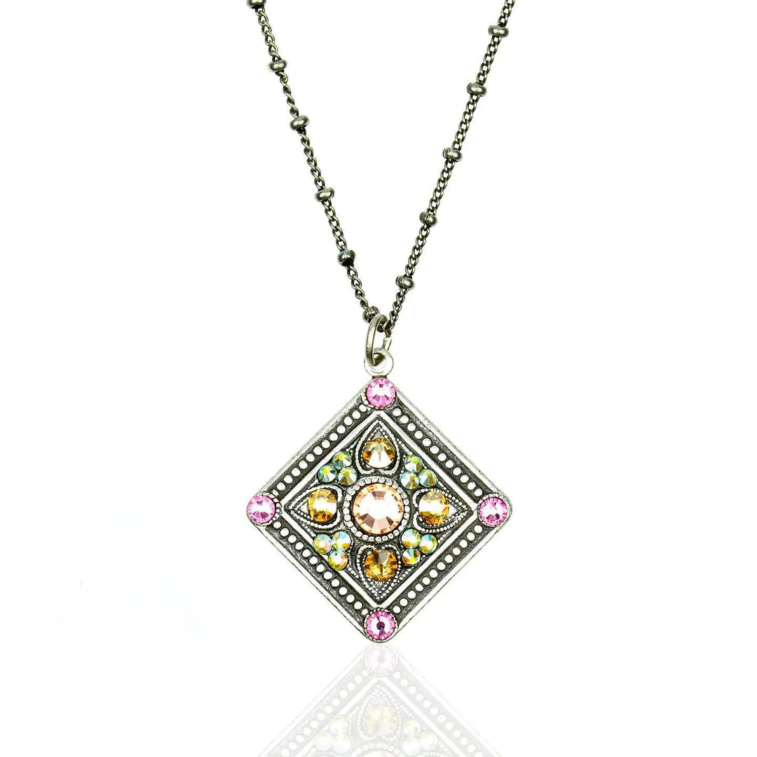 Maia Crystal Necklace AKD1025