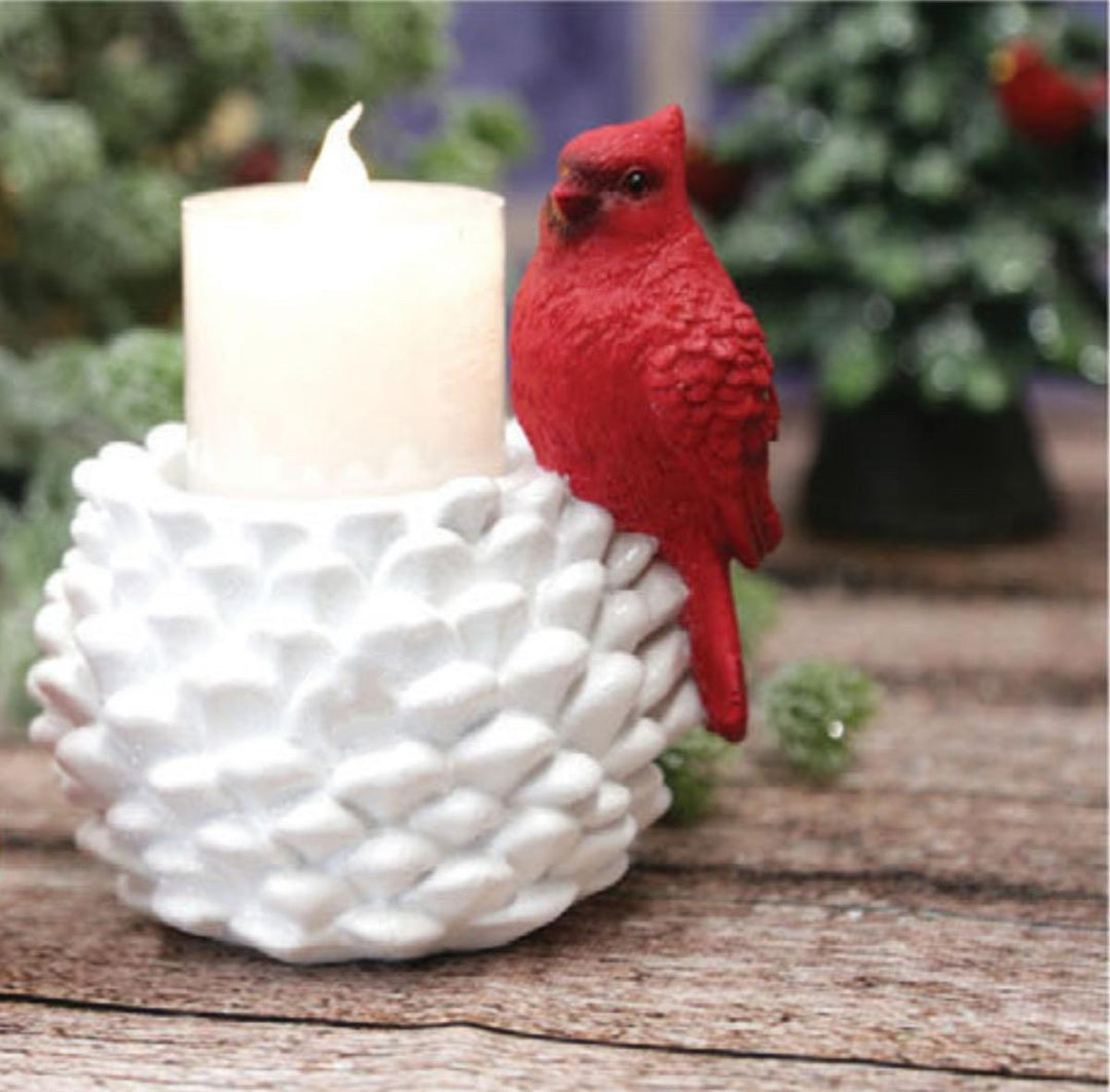 Resin Pinecone/Cardinal Taper Holder WTC825