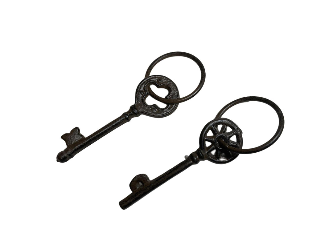 Cast Iron Skeleton Key on Ring YNG